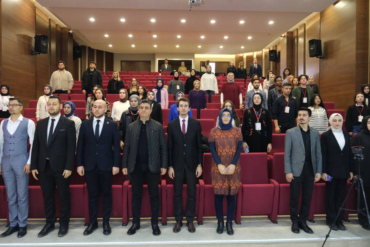 Gençliğin yükselişi diplomasi akademisi projesini tamamladı