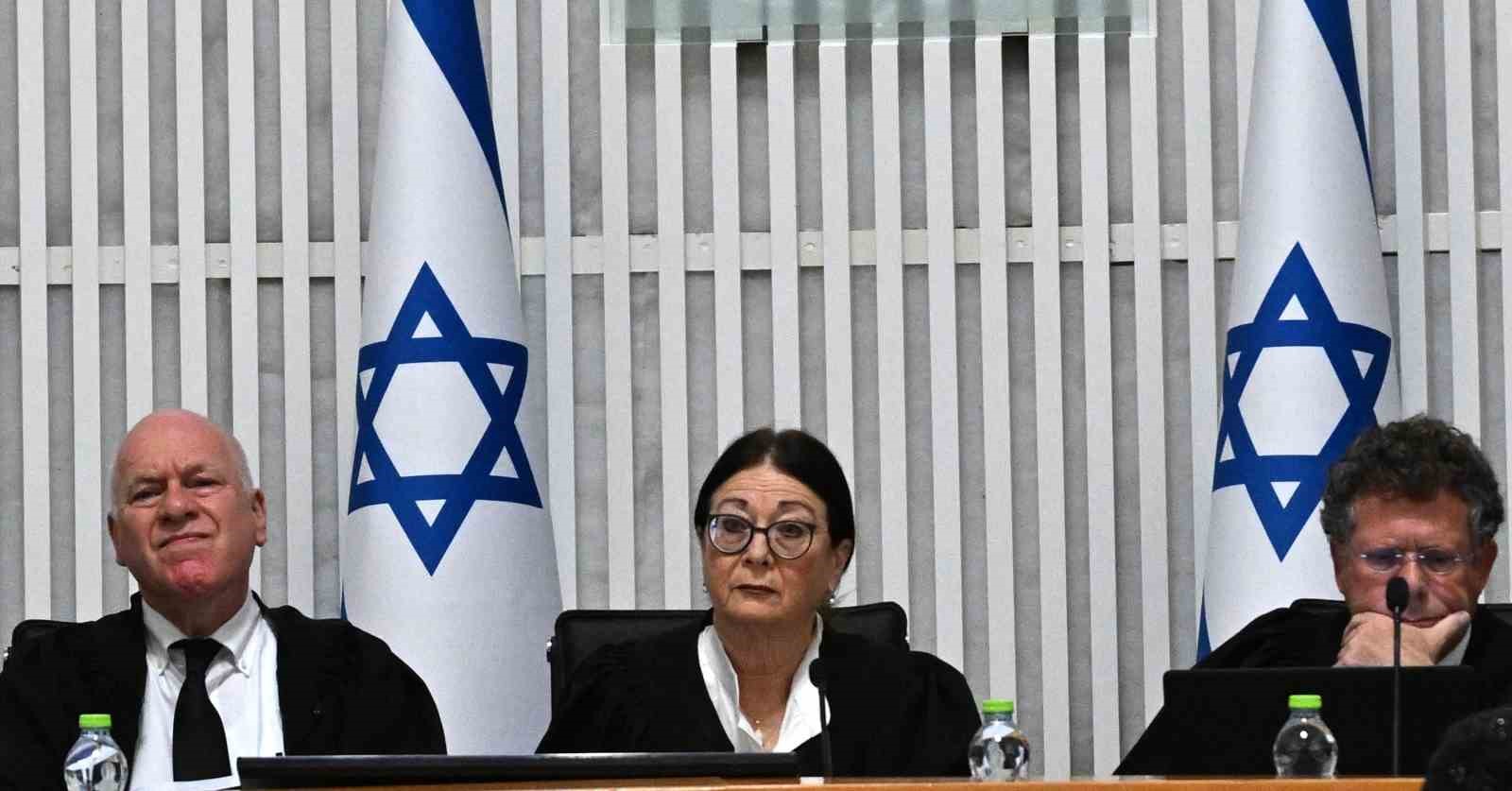 İsrail Yüksek Mahkemesi Netanyahu’nun üzerini çizdi