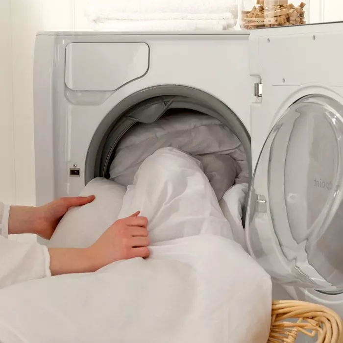 5 Adımda yorgan nasıl yıkanır? Çamaşır makinesinde yorgan yıkamanın püf noktaları