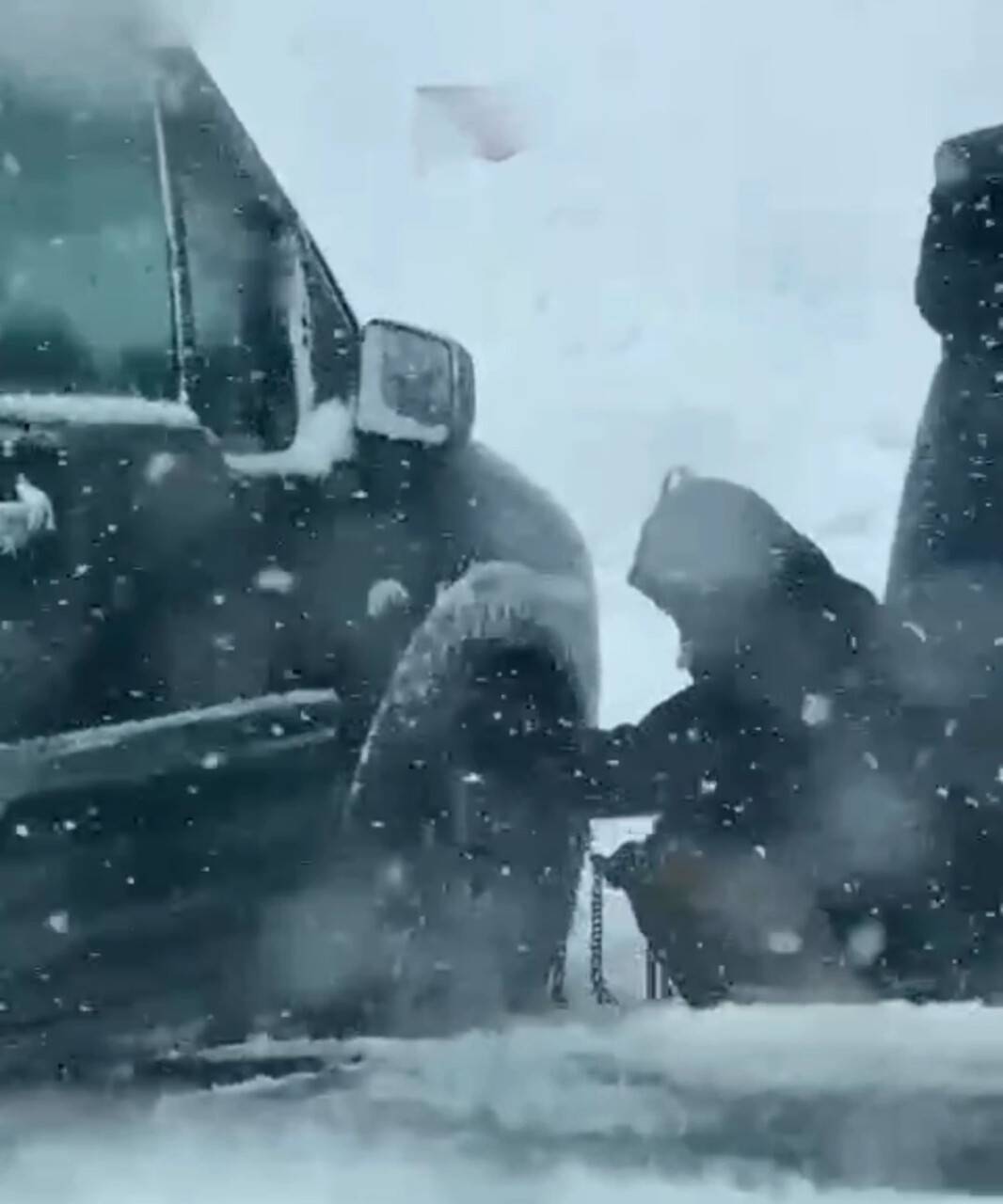 İki gündür yağan kar hayatı felç etti