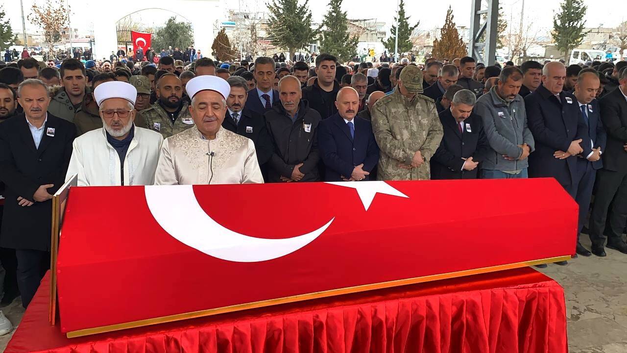 Şehit Piyade Uzman Çavuş Serkan Sayın son yolculuğuna uğurlandı