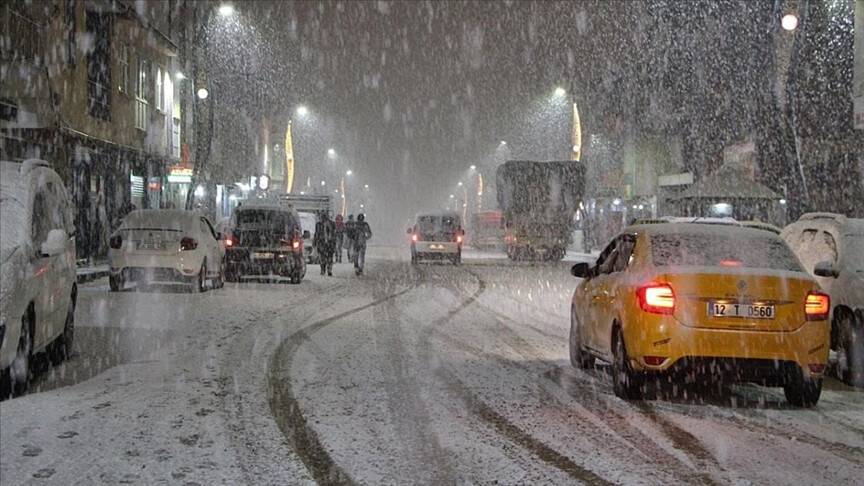 Bingöl’de 3 ilçede okullara kar tatili