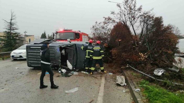 Manisa’da feci kaza: 1’i ağır 5 yaralı