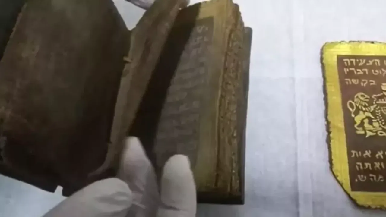 Kahramanmaraş’tan 1300 yıllık Tevrat ele geçirildi