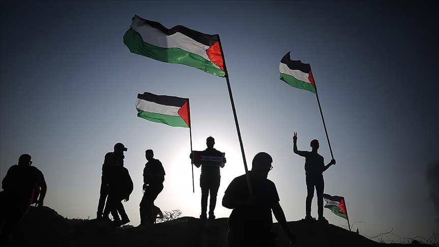 Filistin'den, UNRWA'ya fon sağlamayı durduran ülkelere çağrı