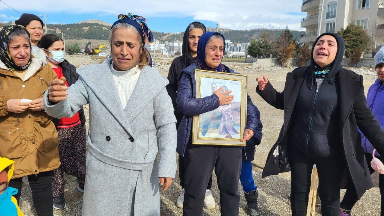 32 kişinin hayatını kaybettiği binanın müteahhidine tepki