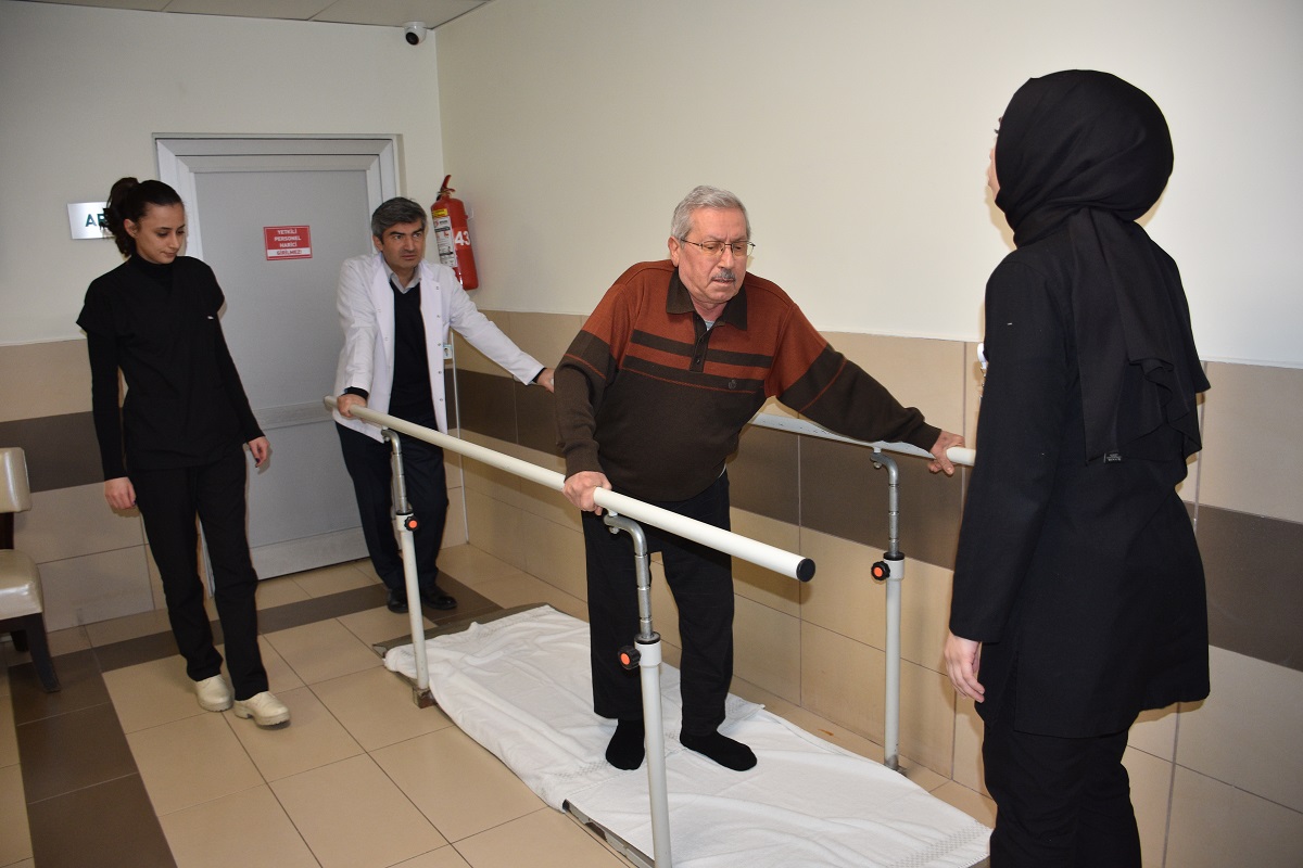 Konya'da emekli profesör üç yıl sonra yeniden yürüdü