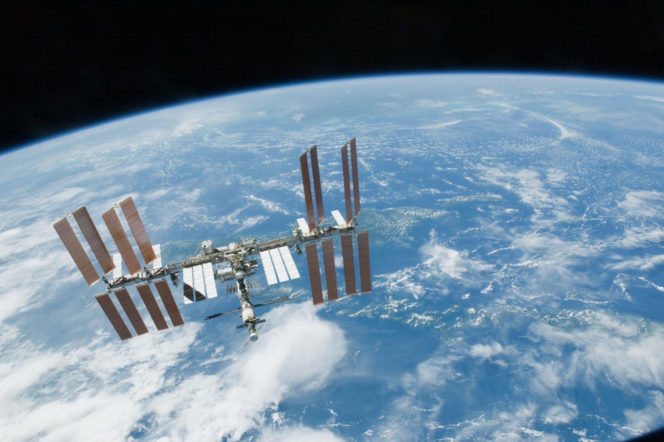 NASA, uzaya yaklaşık 4 tonluk kargo gönderdi