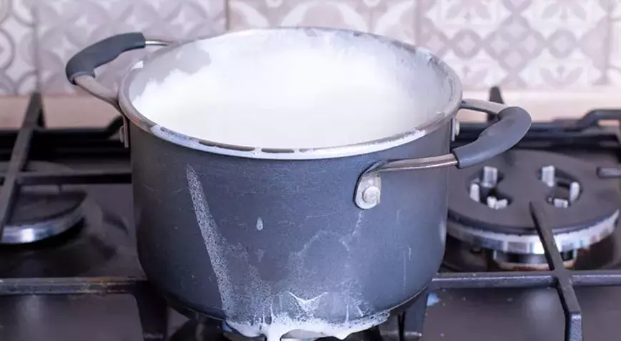 Çiğ süt dondurucuya konur mu? Süt nasıl dondurulur?