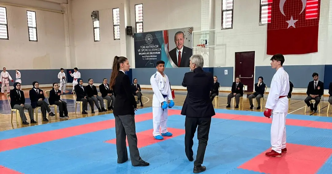Konya'da karate aday hakem kursu tamamlandı