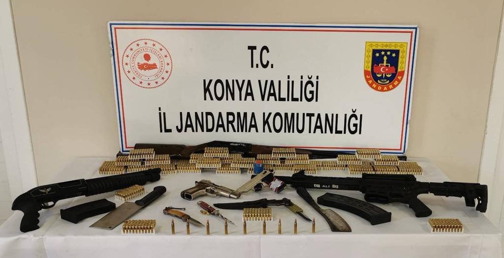 Konya'da silah kaçakçılığı operasyonu: 3 gözaltı
