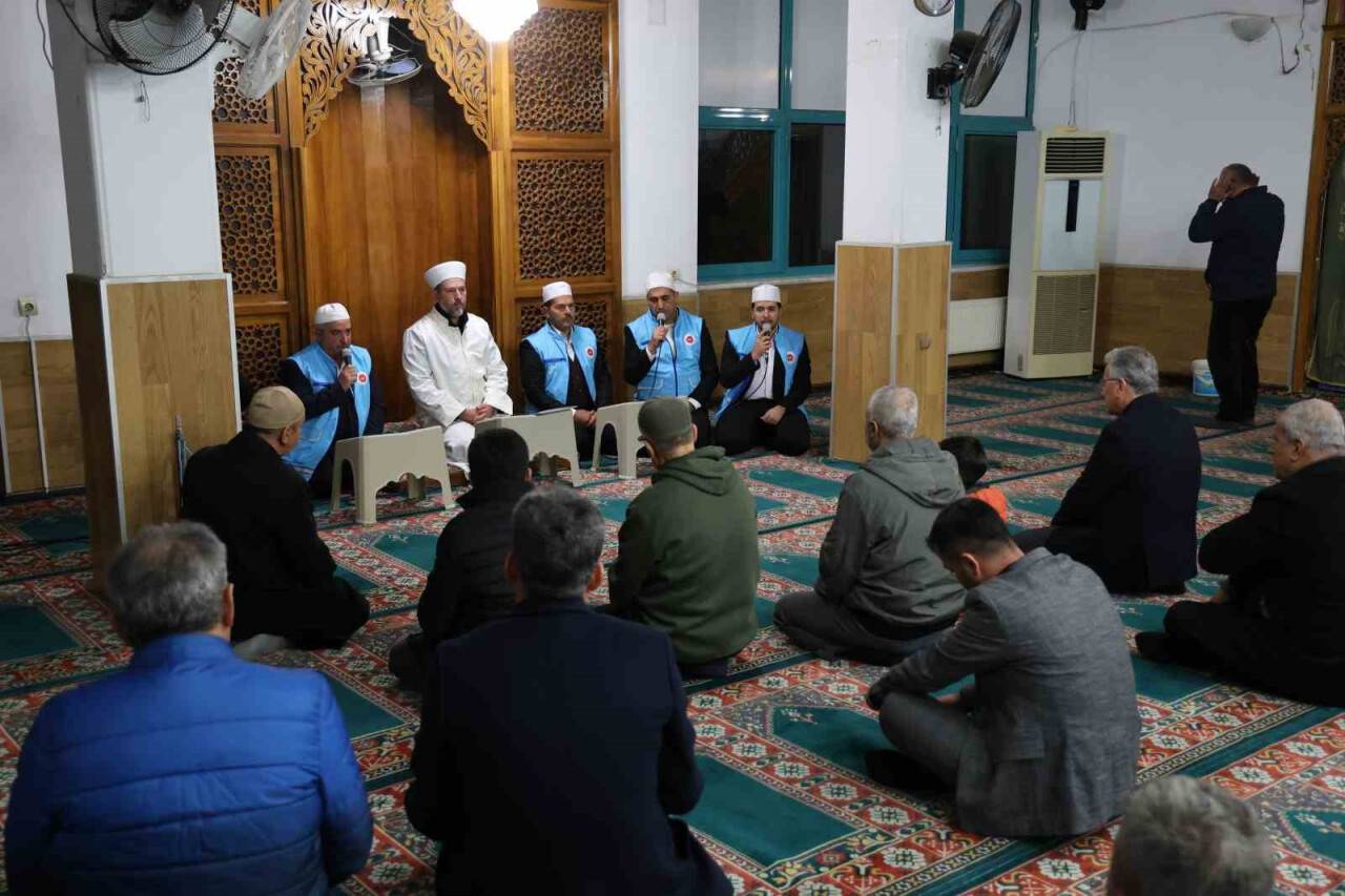 Hatay’da Miraç Kandili’nde eller semaya açıldı