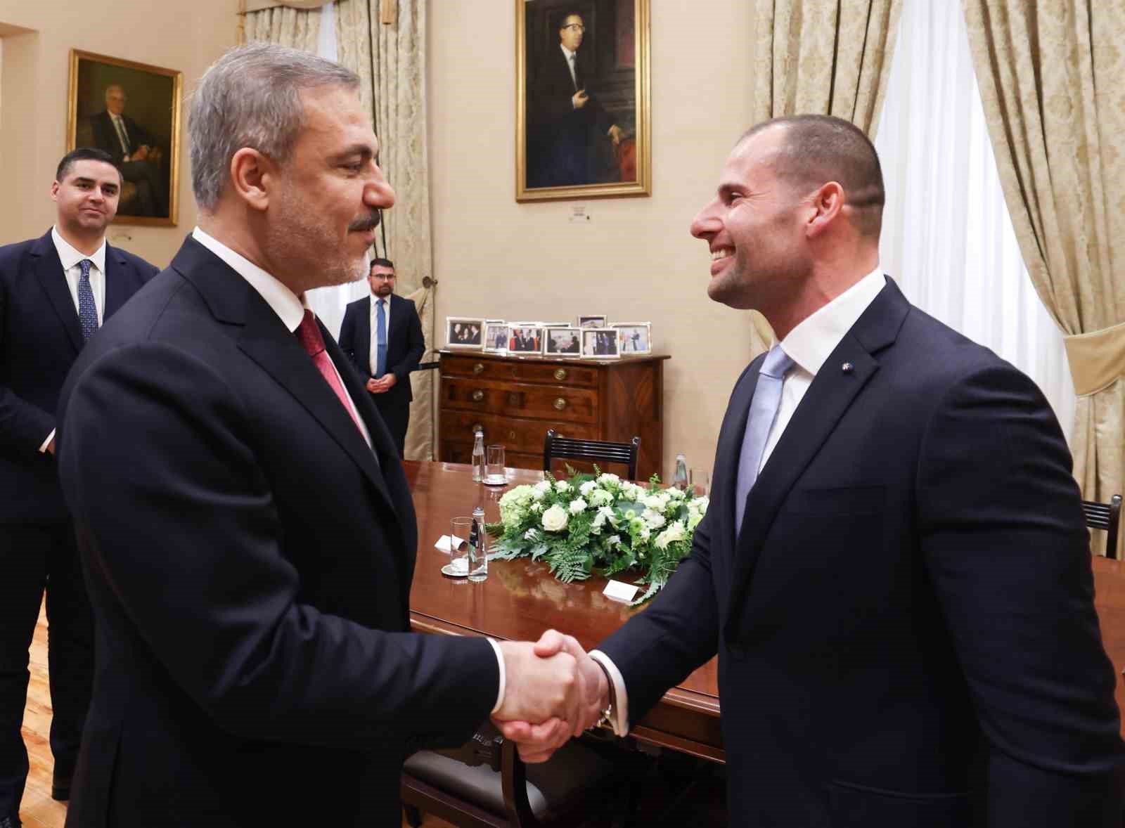 Dışişleri Bakanı Fidan, Malta Başbakanı Abela bir araya geldi