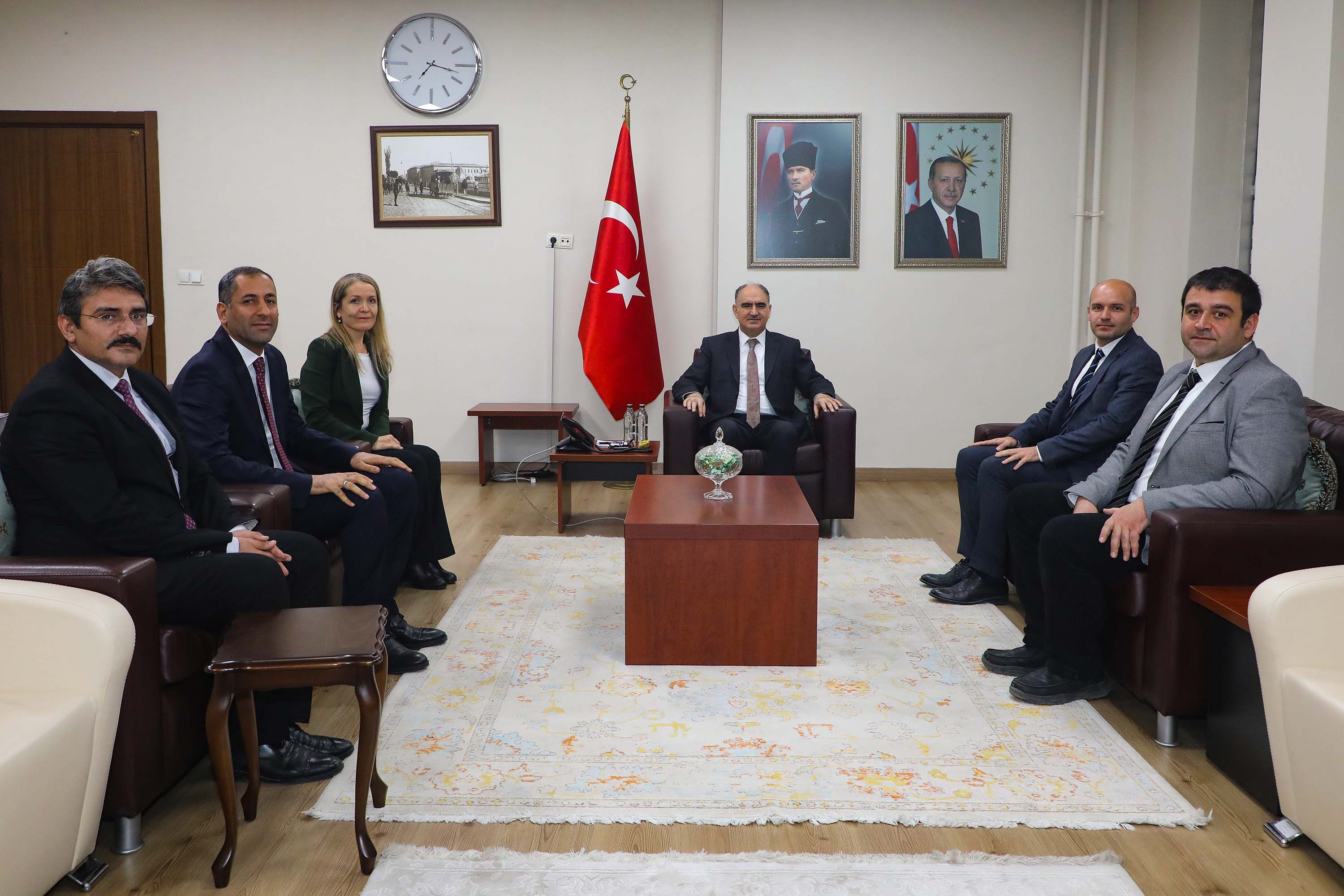 Vali Özkan başkanlığında YİKOB faaliyetler ve yatırımlar konuşuldu