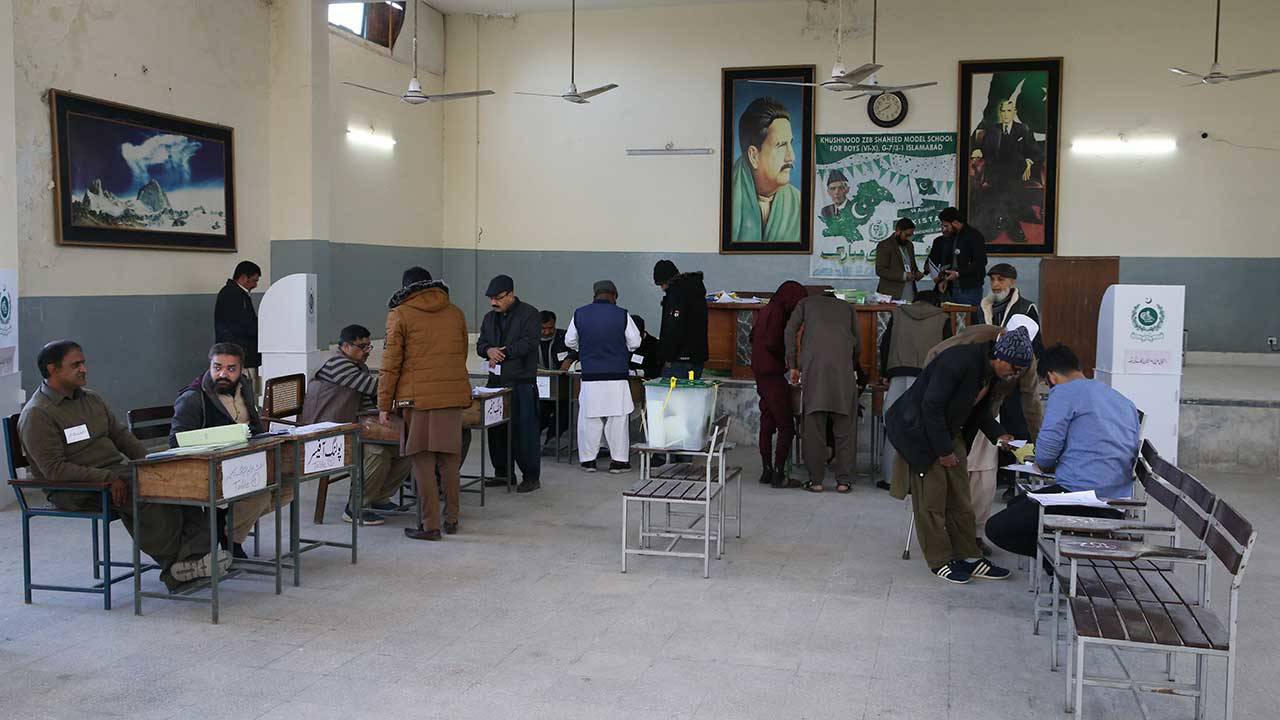 Pakistan'da seçim günü 51 terör saldırısı yaşandı