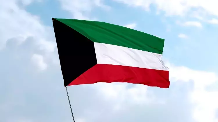 Kuveyt Emiri Sabah, Meclisi feshetti