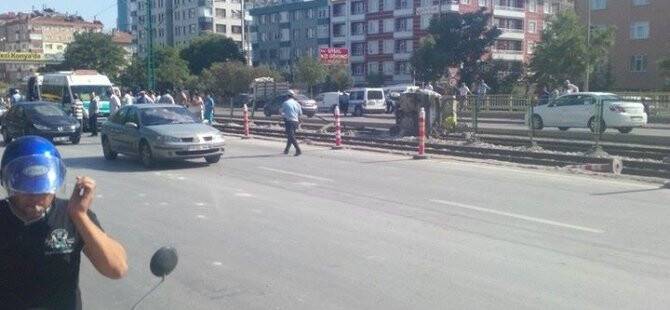 Tramvay hattına uçtu