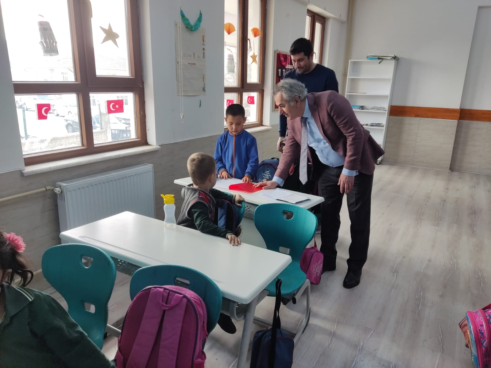 İl Müdürü Yiğit Karatay'da okul ziyaretinde