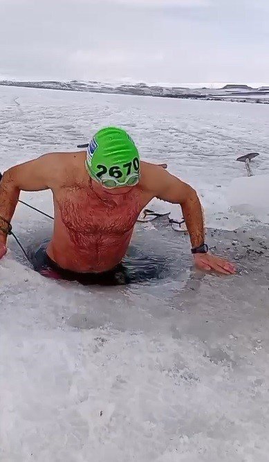 Burası Moskova değil buz tutan Çıldır Gölü