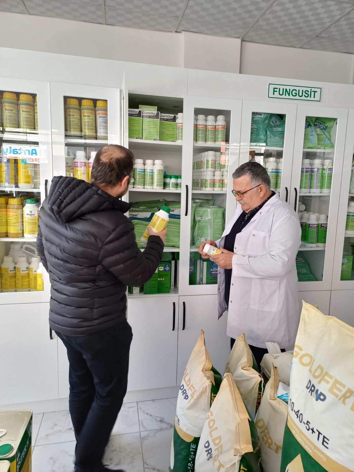 Beyşehir'de bitki koruma ürünü satışı yapan bayiler denetlendi