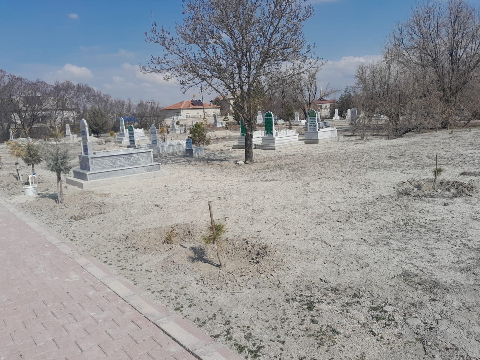 Konya'daki mezarlıklar hırsızların hedefi oldu!