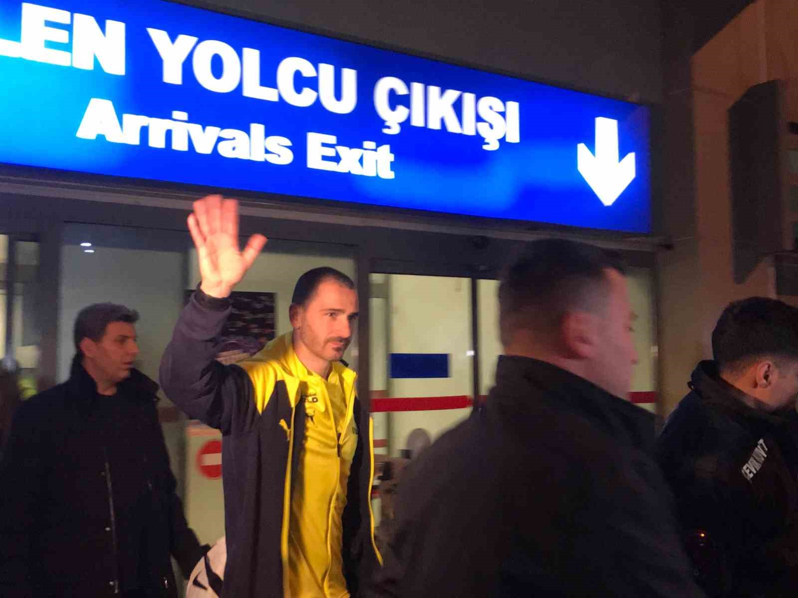 Fenerbahçe kafilesi Adana’ya geldi