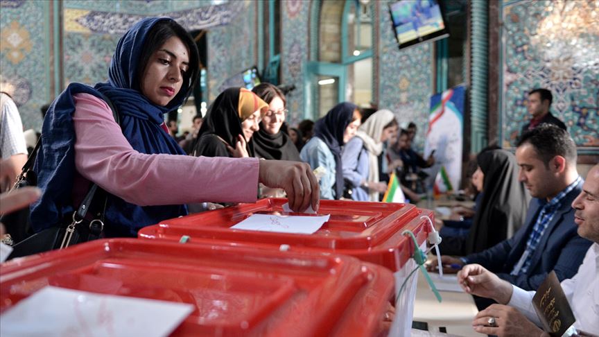İran’da, seçimlere katılım yüzde 41 oldu