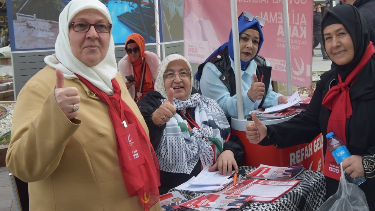 Gönüllü hanımlar Konya'da üye çalışması yapıyor