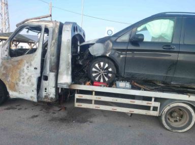 Mustafa Destici’nin kaza yapan aracını taşıyan çekici alev alev yandı!