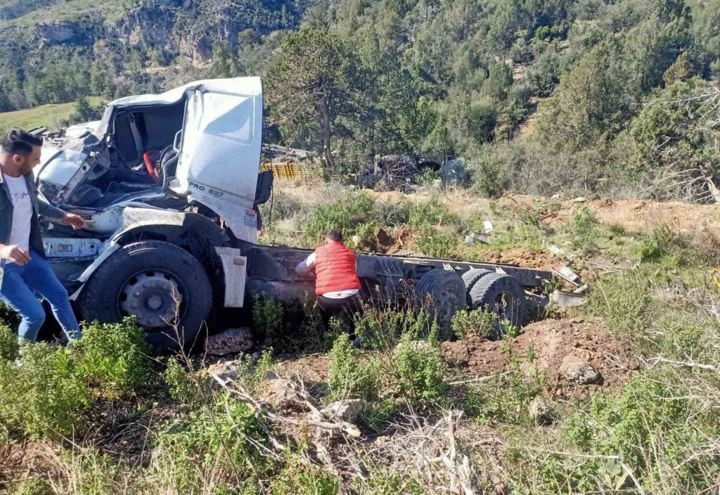 Konya- Antalya istikameti trafik kazası: 1 Yaralı