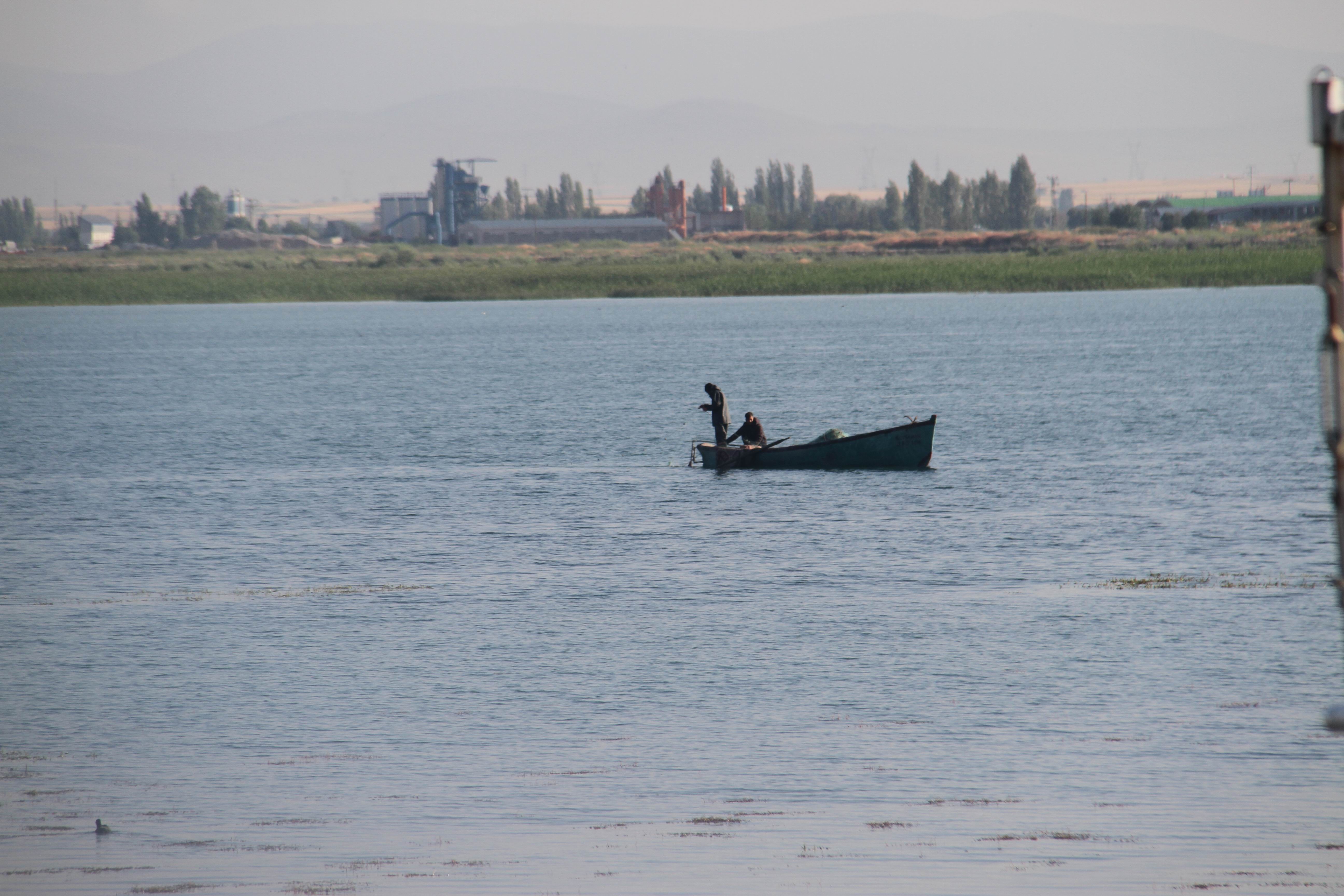 Beyşehir Gölü'nde 15 Haziran'a kadar avlanmak yasak