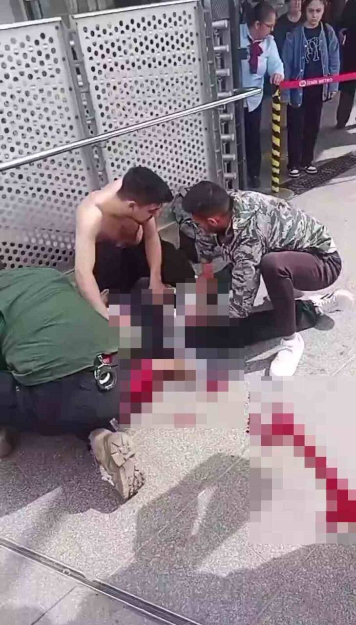 İzmir’de metro girişinde silahlı saldırı: 1 ölü, 2 yaralı