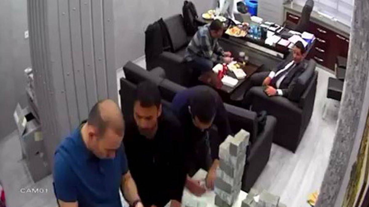 CHP’nin para sayma skandalı: Paraların sahibi belli oldu!