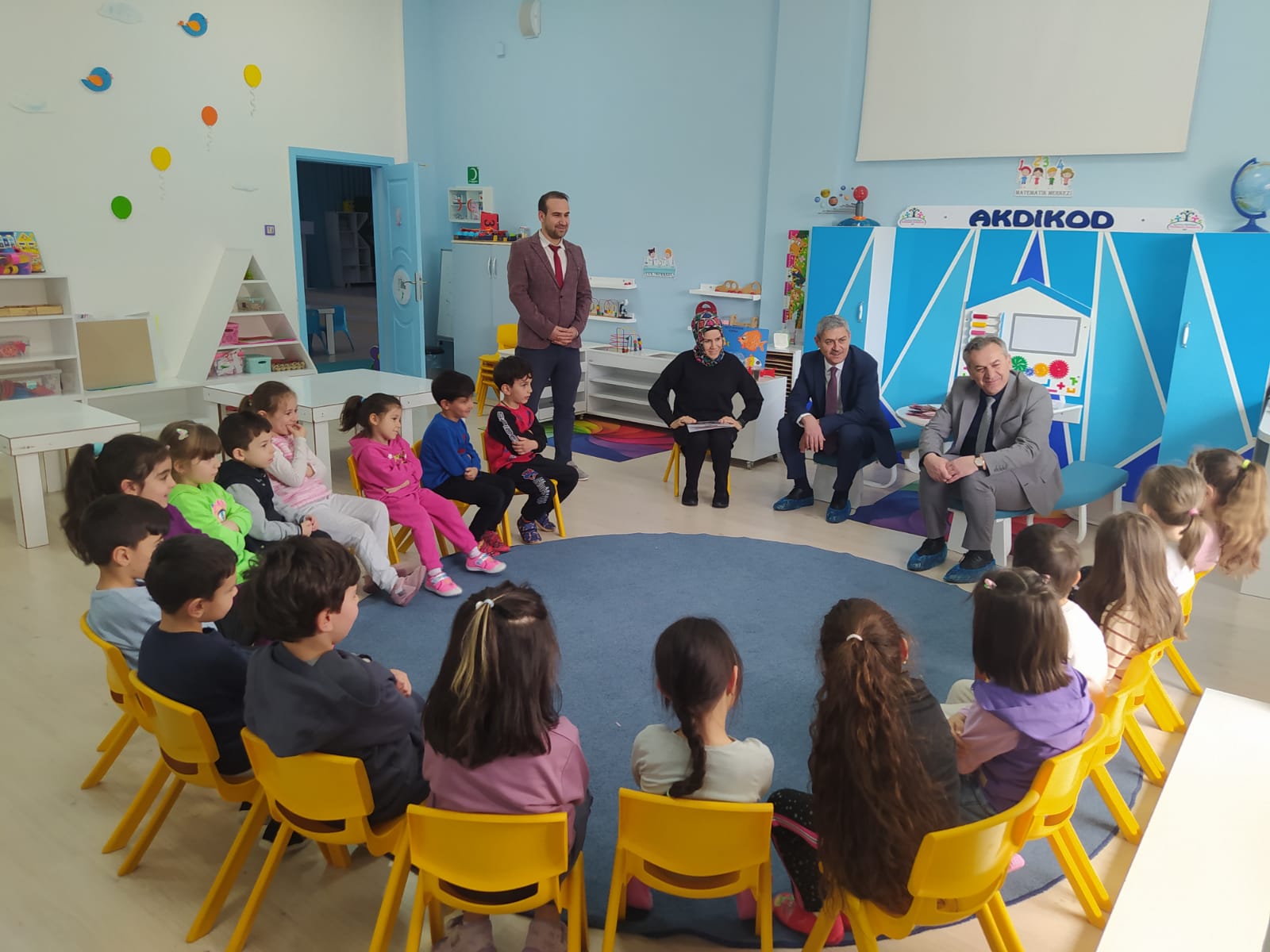 İl Müdürü Yiğit Karatay'da okul ziyaretlerini sürdürüyor