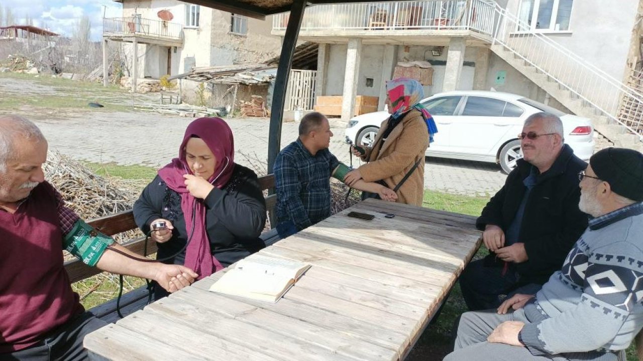 Konya'da vatandaşlara tarlada sağlık hizmeti