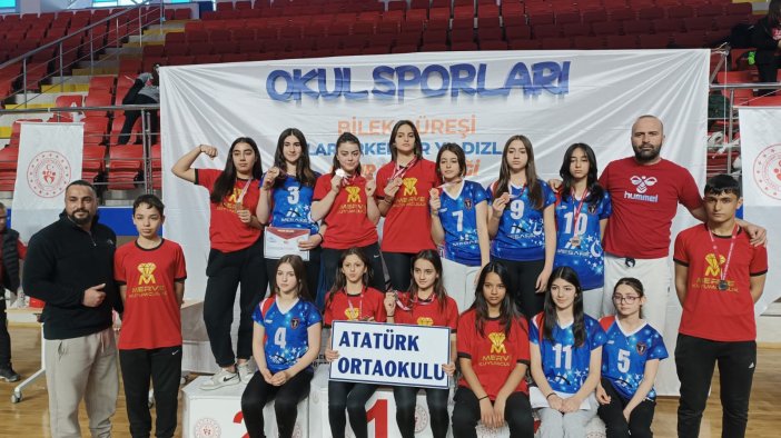 'Okul Sporları Yıldızlar Bilek Güreşi'nde Konya'dan 40 madalya