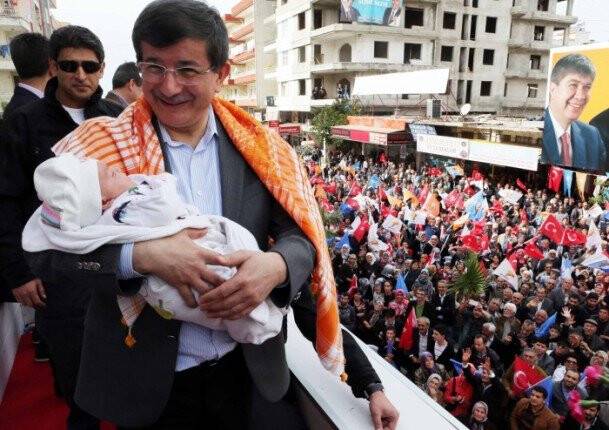 DÜNDEN BUGÜNE DAVUTOĞLU