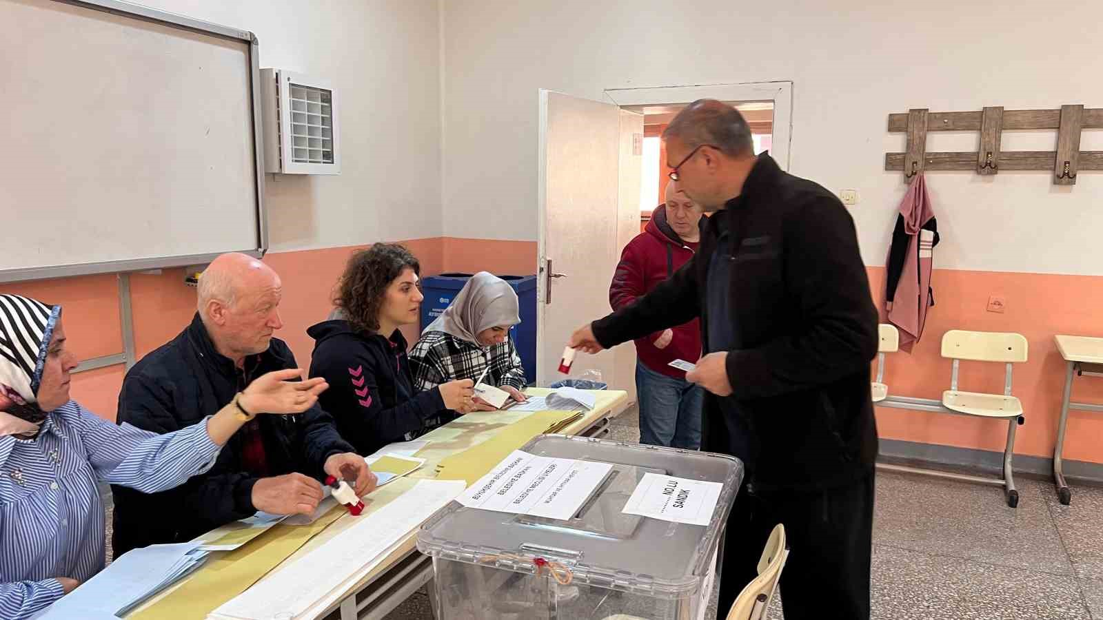 Trabzon’da oy kullanma işlemi sabah saat 07.00’dan itibaren başladı