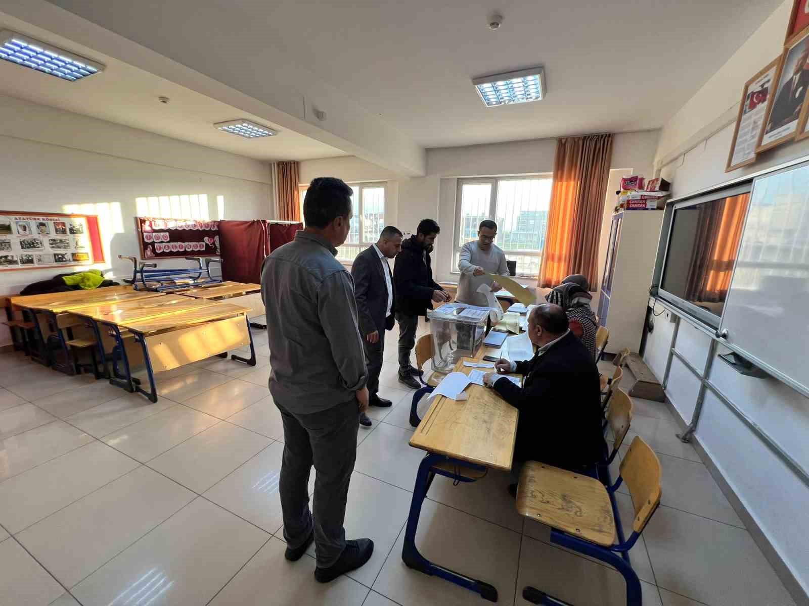 Depremin yıktığı Kahramanmaraş’ta oy kullanma işlemleri başladı