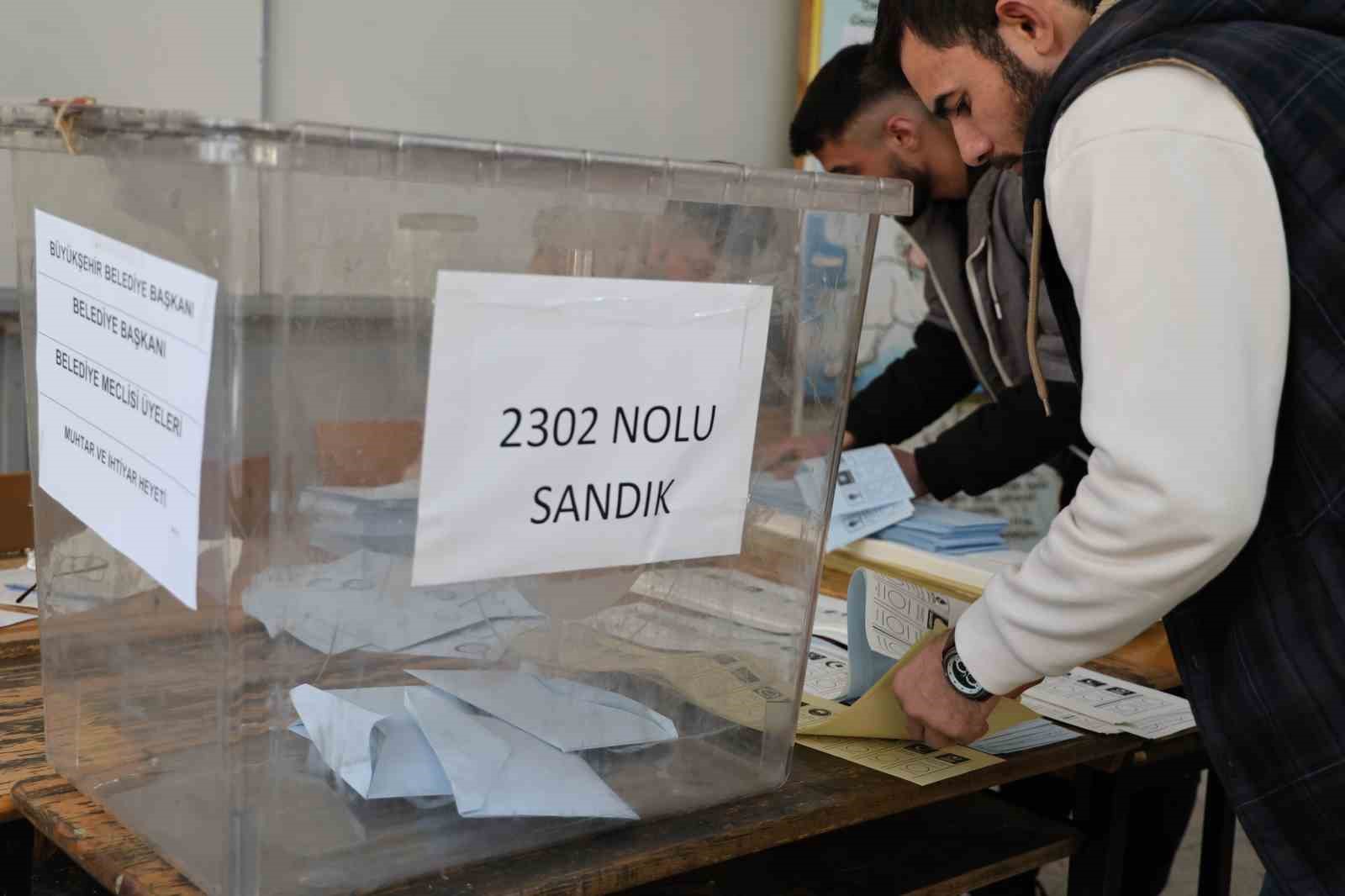 Diyarbakır’da oy verme işlemi başladı