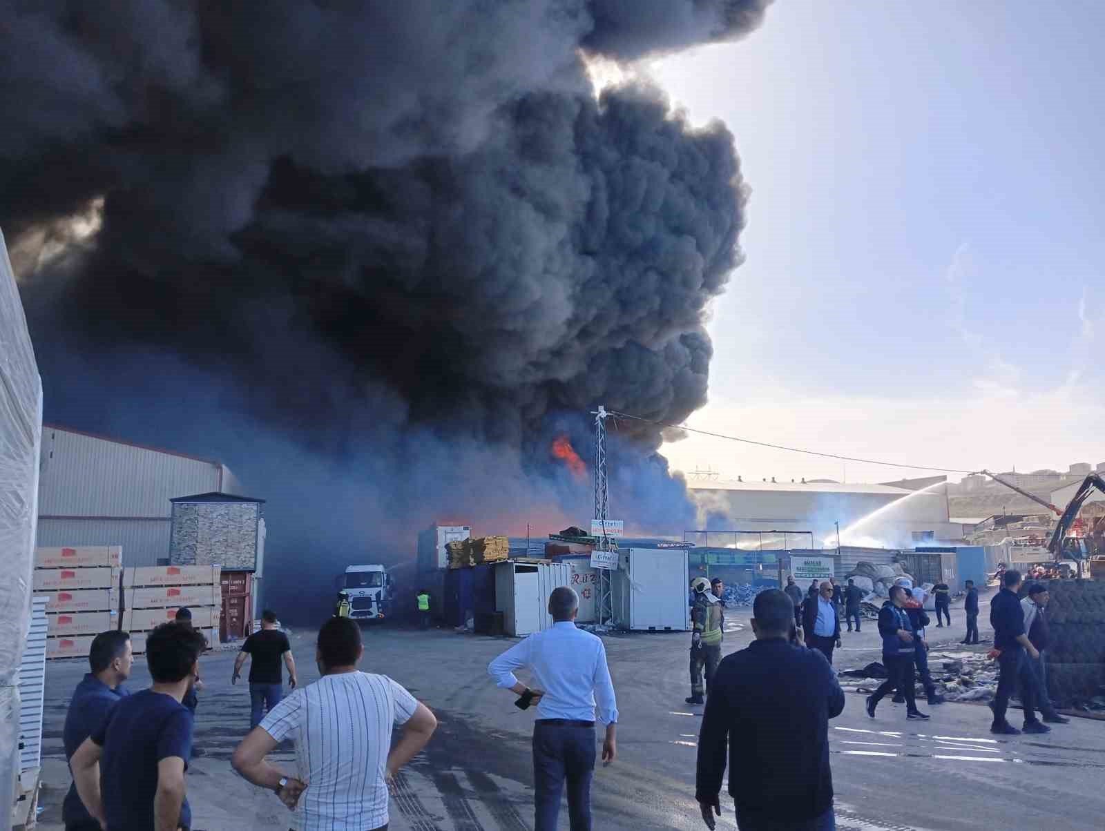 Ankara'da büyük yangın