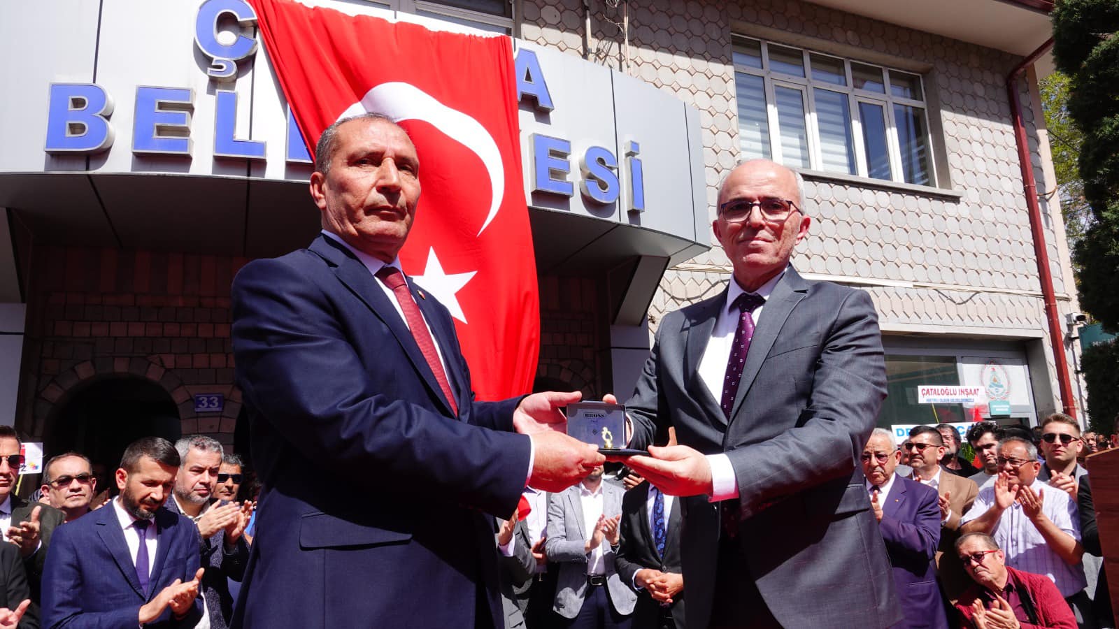 Çumra Belediye Başkanı Mehmet Aydın mazbatasını aldı devir teslim yapıldı
