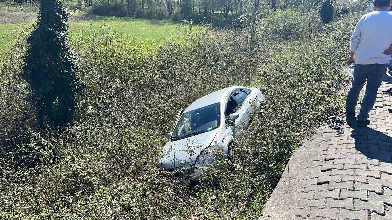 Zonguldak’ta otomobil şarampole uçtu: 5 yaralı