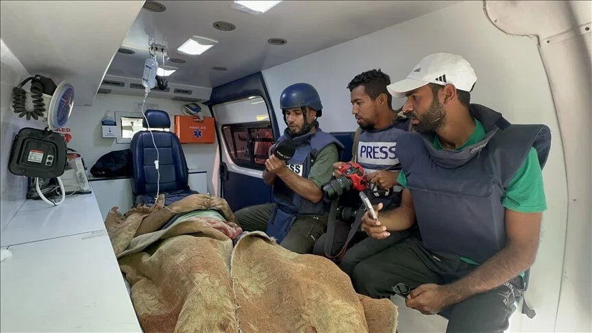 İsrail'in Gazze'ye düzenlediği saldırıda TRT Arapça ekibinin de aralarında olduğu gazeteciler yaralandı
