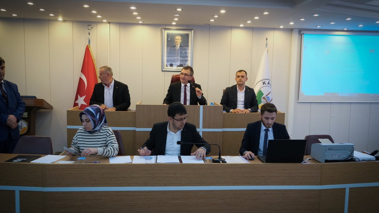 Karapınar Belediyesi'nde ilk meclis toplantısı yapıldı