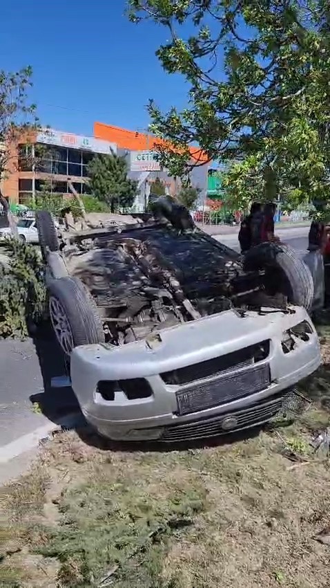 Konya yolunda kaza! Otomobil takla attı: 2 yaralı