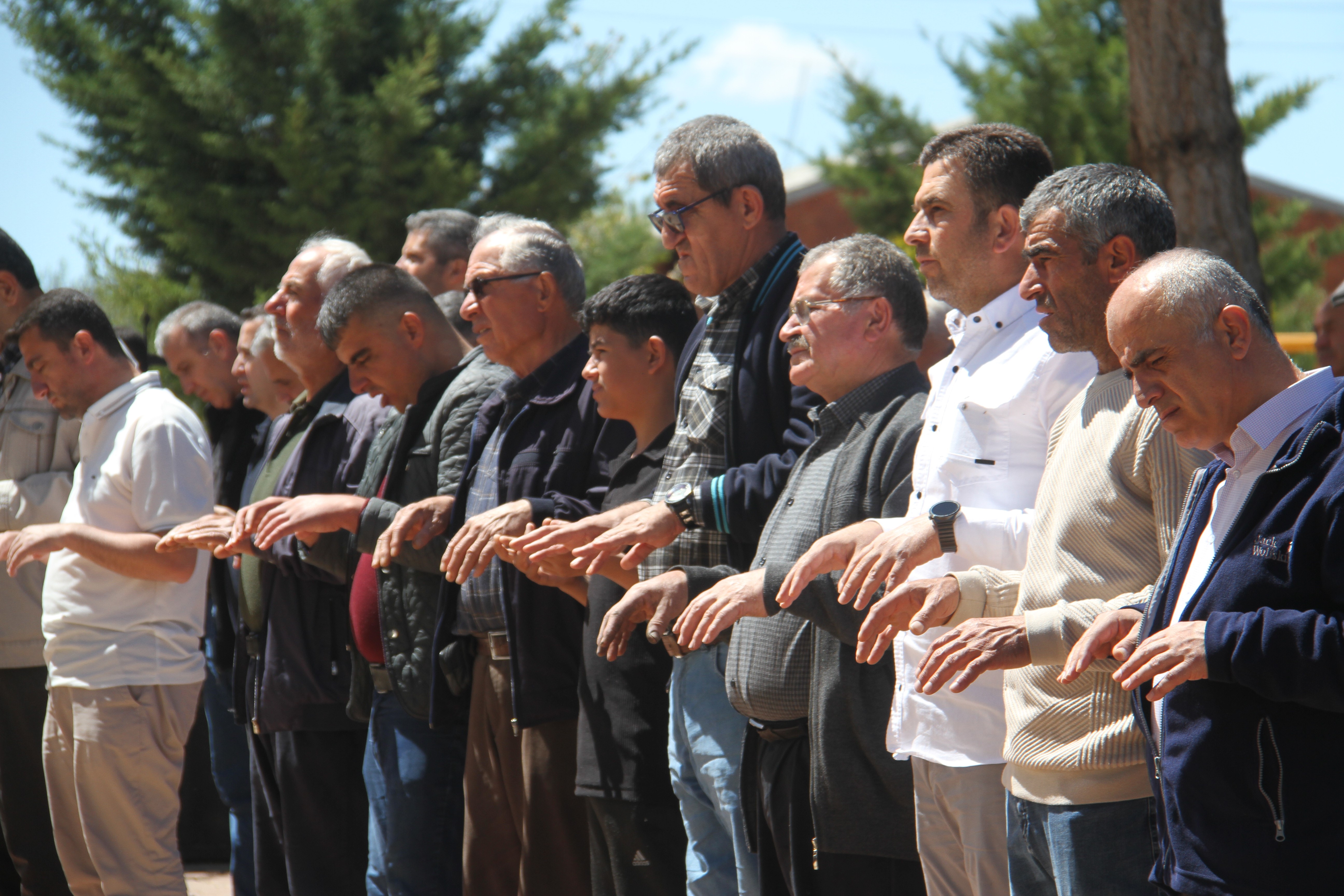 Beyşehir'de hububat ekili araziler için yağmur duası