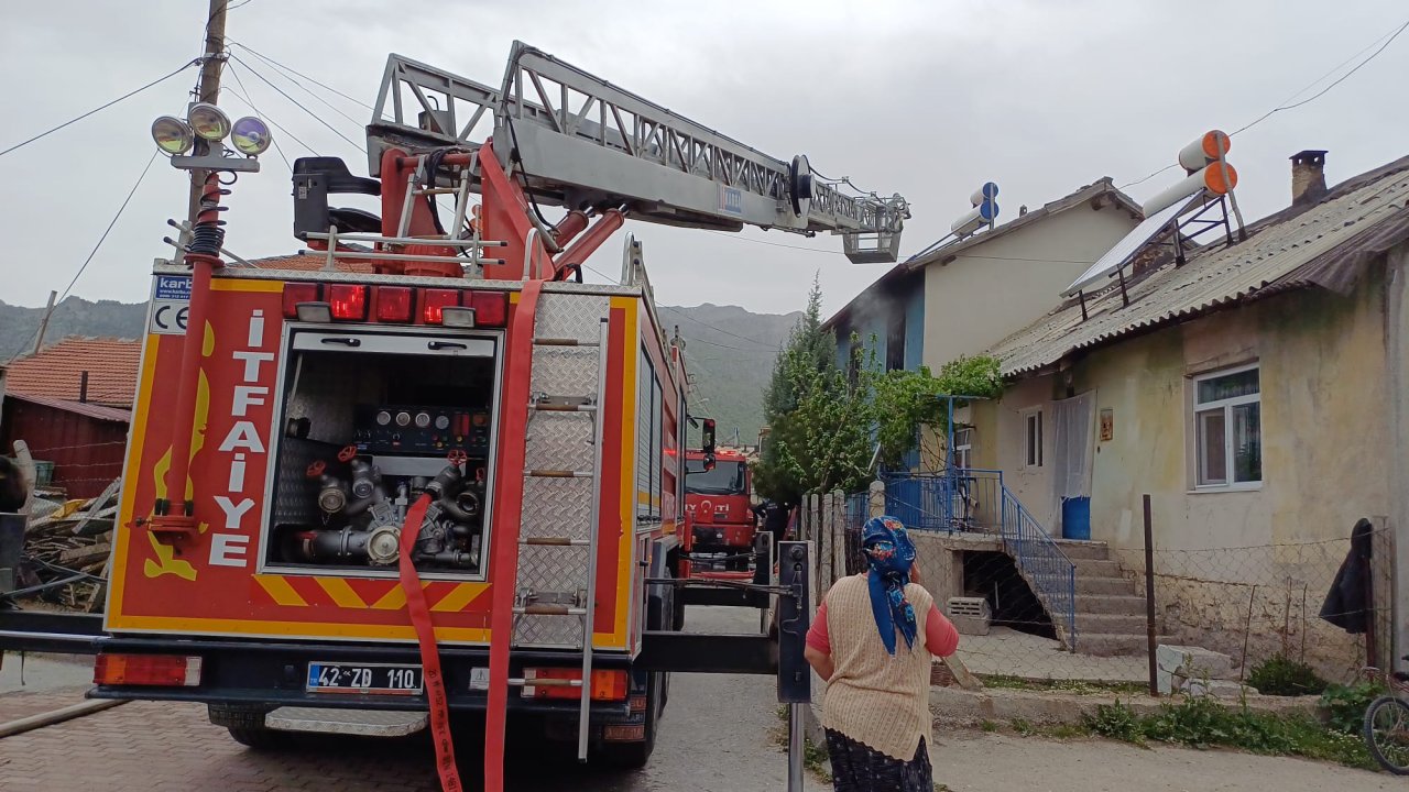 Konya'da bir evde yangın çıktı!