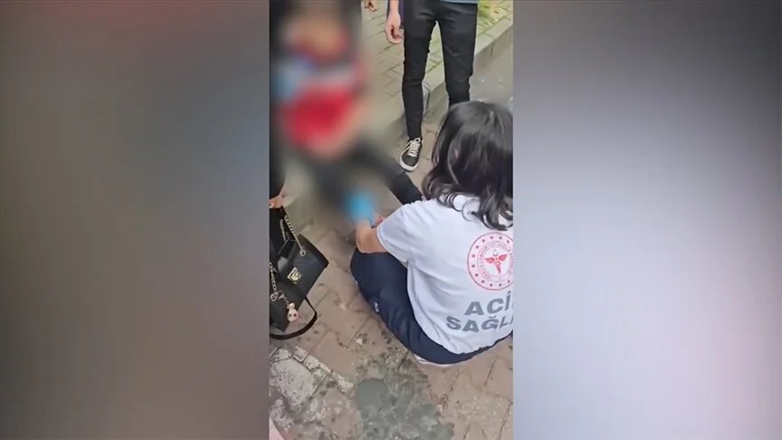 Sahipsiz köpeklerin saldırdığı çocuk yaralandı