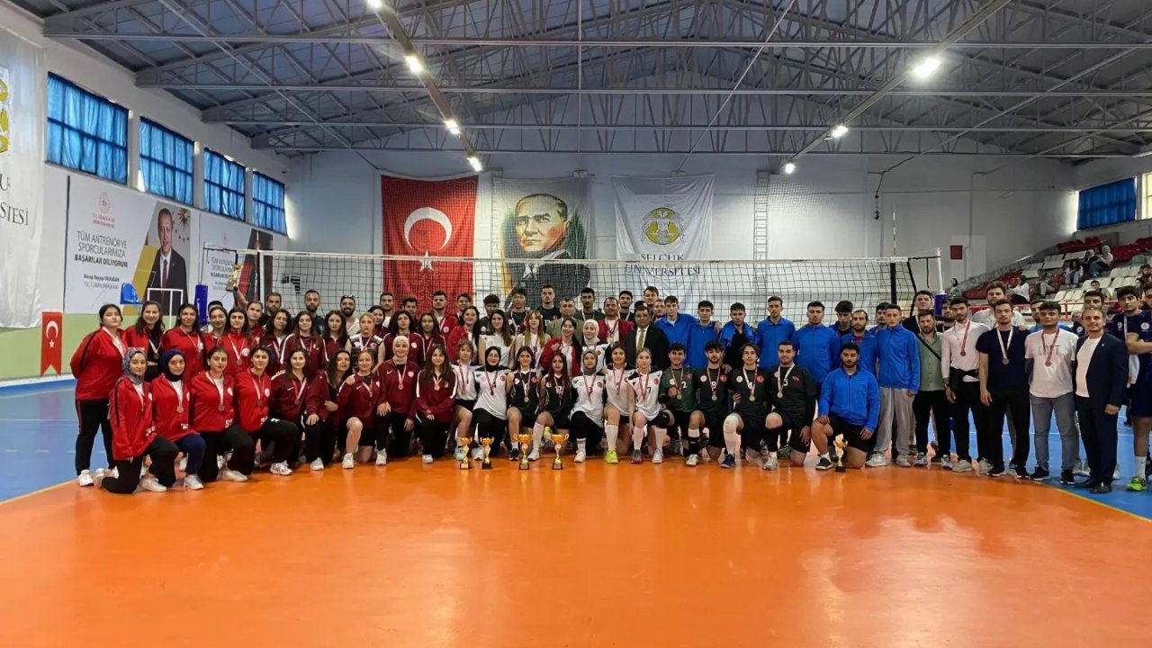 KYK  Yurtları Voleybol Turnuvası heyecanı Konya'da yaşandı